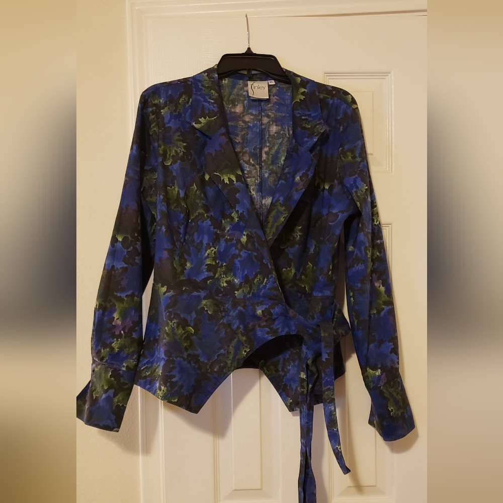 Finley Blue Floral Multi Color Wrap Top XL